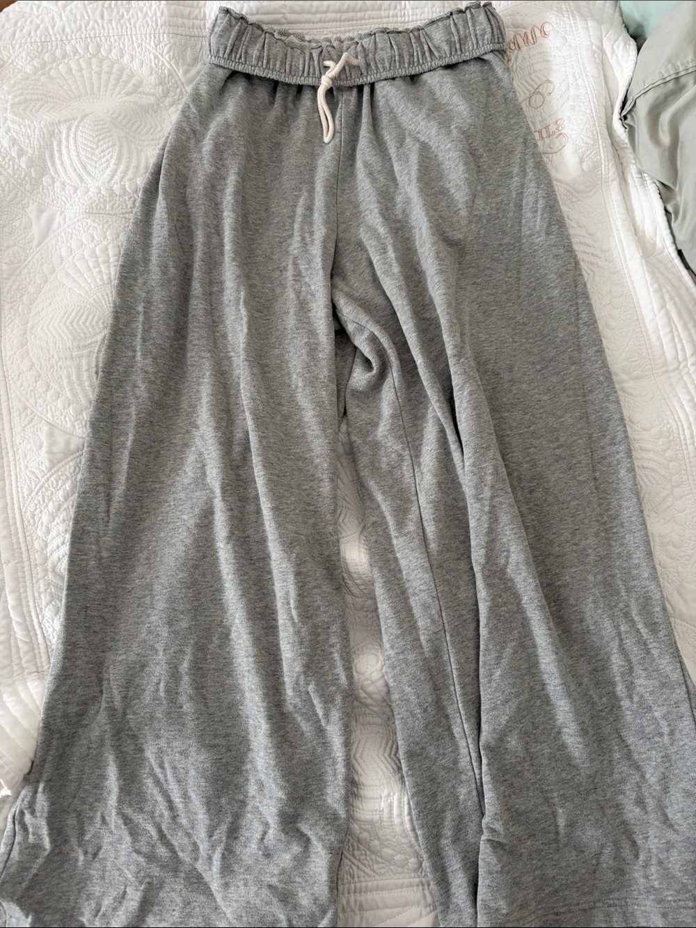 Urban Outfitters Wide Leg Sweatpants in Heather Gray